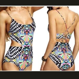Aztec print women’s swimsuit size Large NWOT